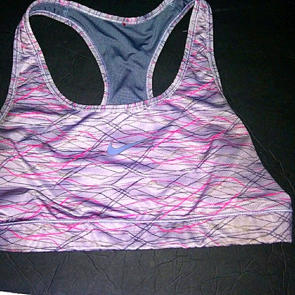 Nike graphic sports bra